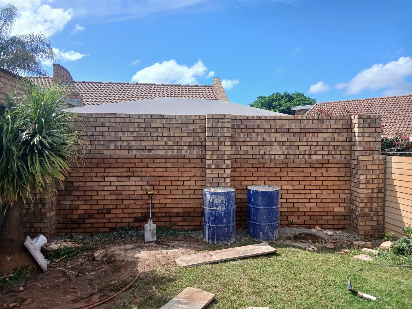 Boundary wall construction by SJ Maintenance and Construction, photo 4